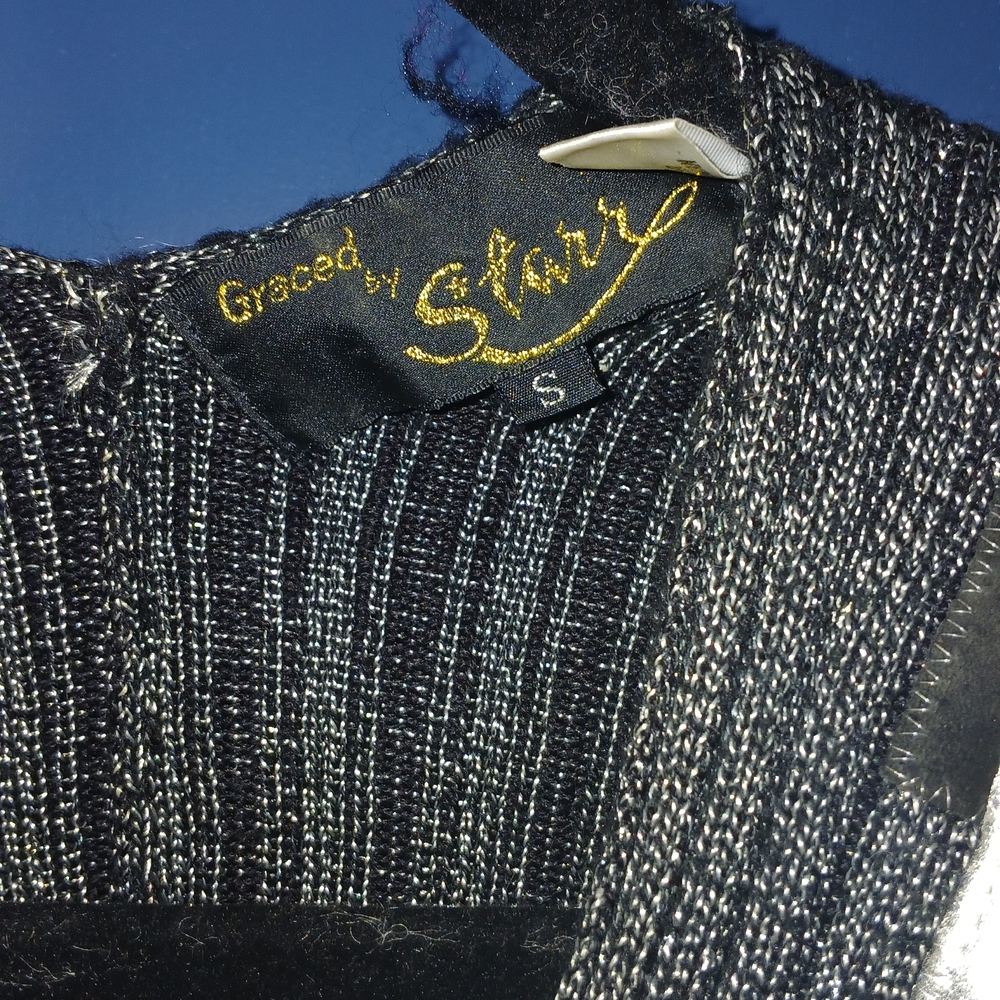 Vintage 90's Elegant Metallic V-Neck Sweater with Bold Accents - Picture 2 of 14